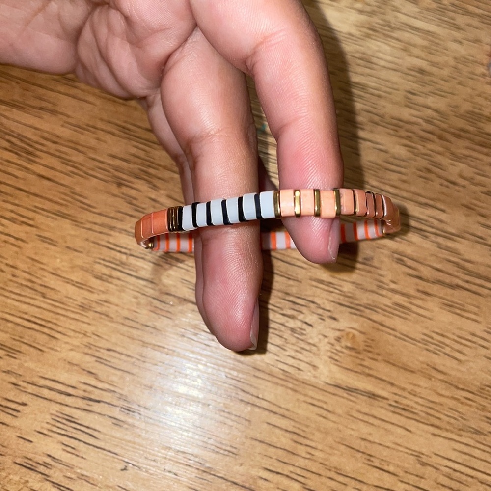Shell Pearl Bracelet Set - Picture 2 of 4